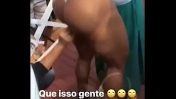 Gracyanne Barbosa Musa Fitness Leva Dedada de Fã no Cú